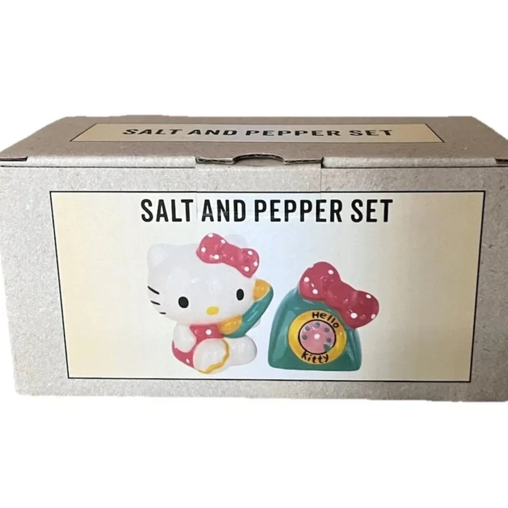 NEW Sanrio Hello Kitty Phone A Friend Blue Sky Salt & Pepper Shaker Set